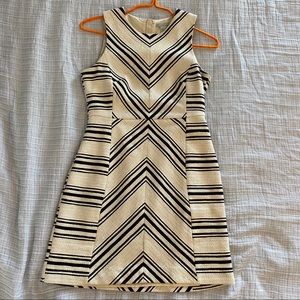 H & M Geometric patterned dress
